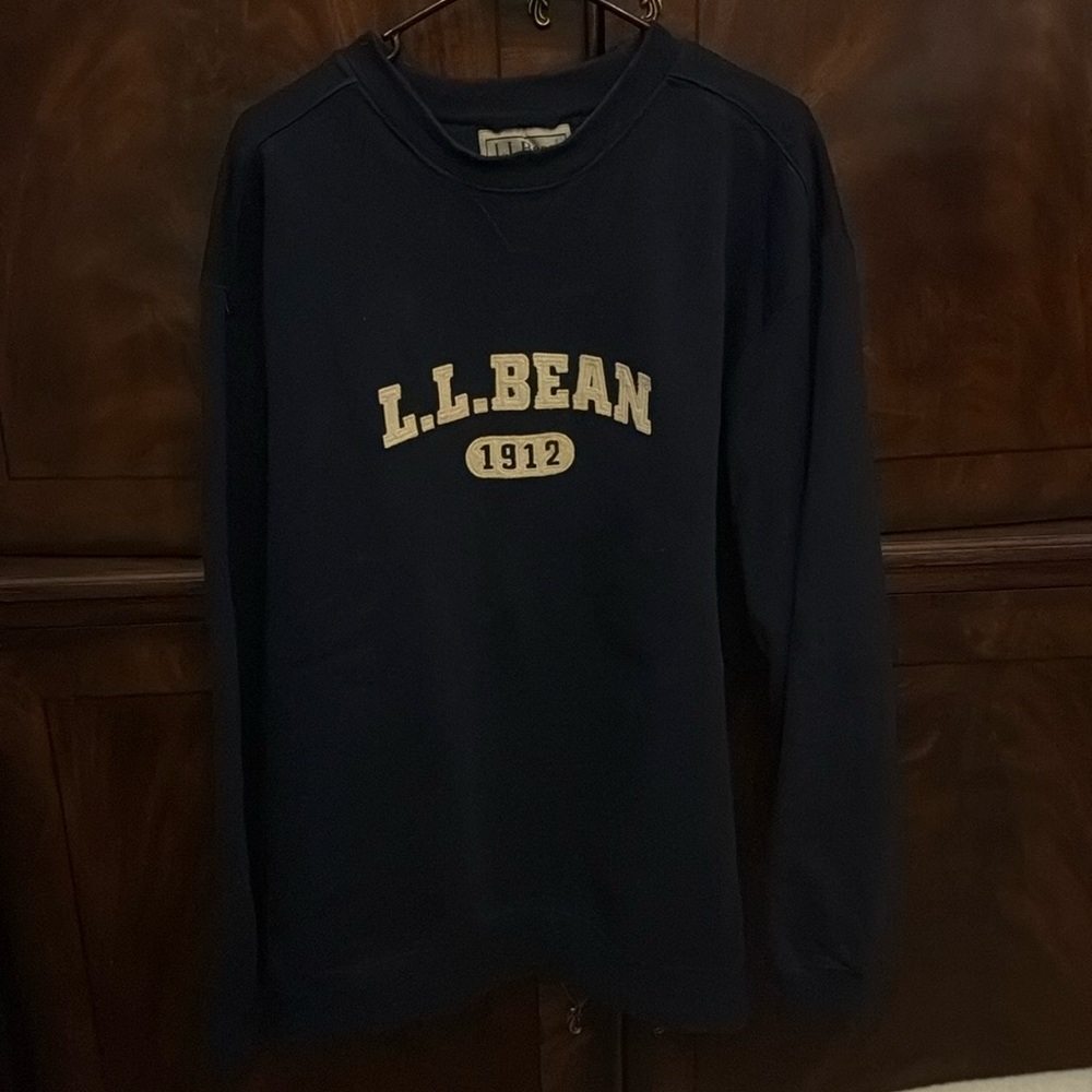 VINTAGE90s  LLBEAN XL NAVY blue Crew Neck Sweatshirt embroidered VGUC!